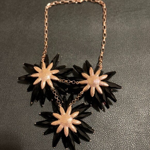 Ted Baker Starburst flower necklace - Picture 3 of 3
